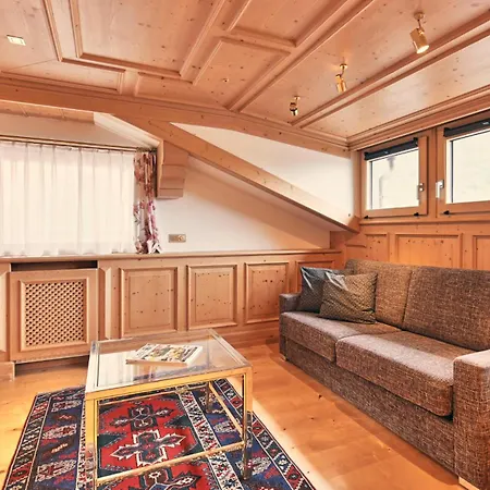 Haus Flexen & Konukevi Stuben am Arlberg