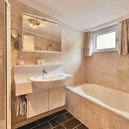 Haus Flexen & ゲストハウス