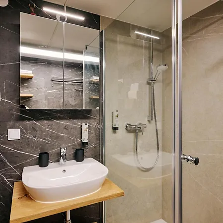 Haus Flexen & ゲストハウス