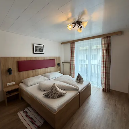 Haus Flexen & 3*