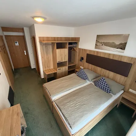 Haus Flexen &