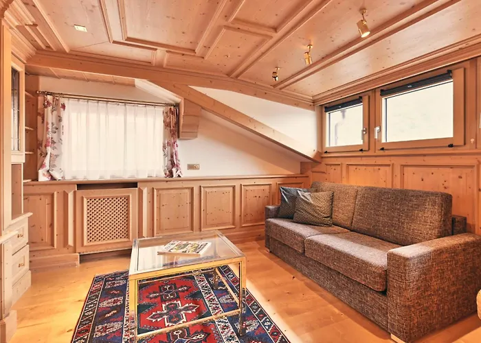 Haus Flexen & בית הארחה שטובן אם ארלברג