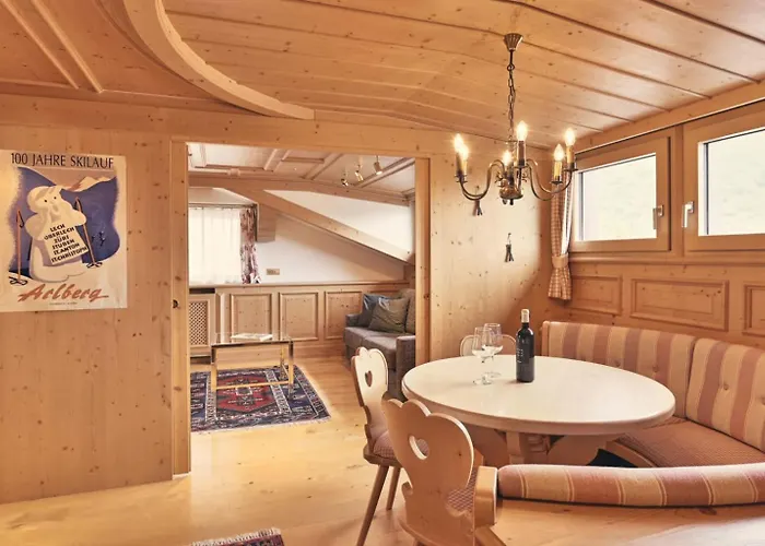 בית הארחה Haus Flexen & 3*