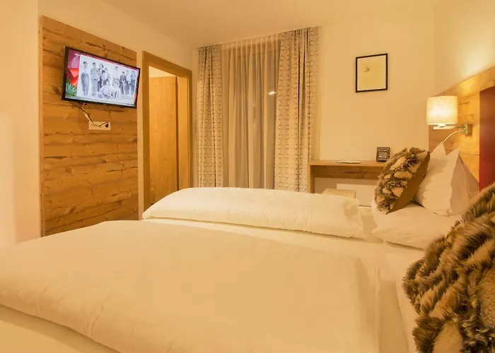 Haus Flexen & שטובן אם ארלברג